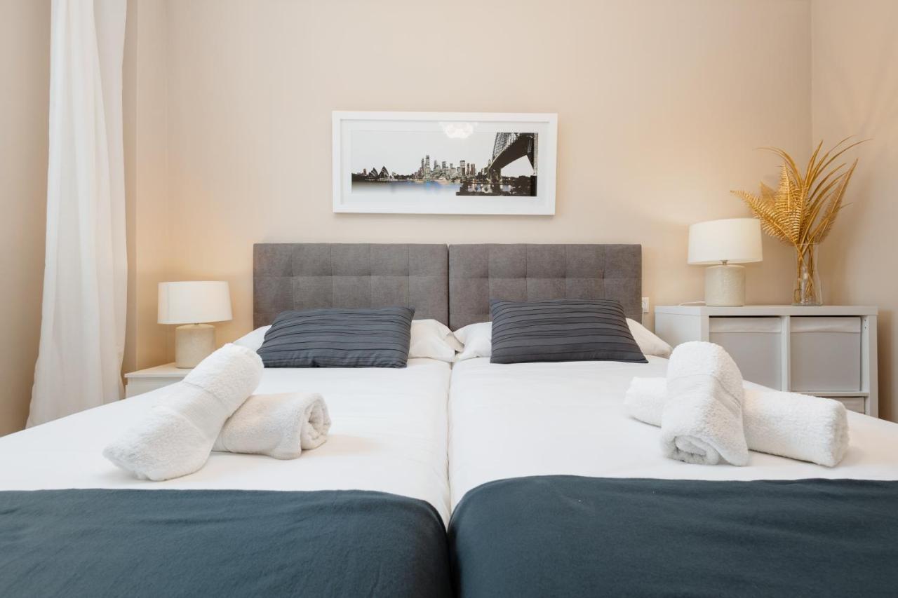 In The Historic Center Of Malaga, Very Close To The Beach And The Ave Train Station, With Private Parking Exterior foto